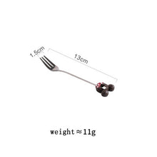 Cargar imagen en el visor de la galería, Tenedor y cuchara con figura Mickey.
