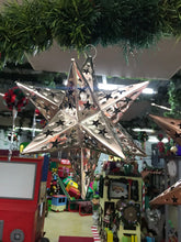 Cargar imagen en el visor de la galería, Estrella de latón

