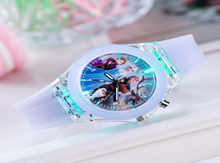 Cargar imagen en el visor de la galería, Reloj Frozen con LED.
